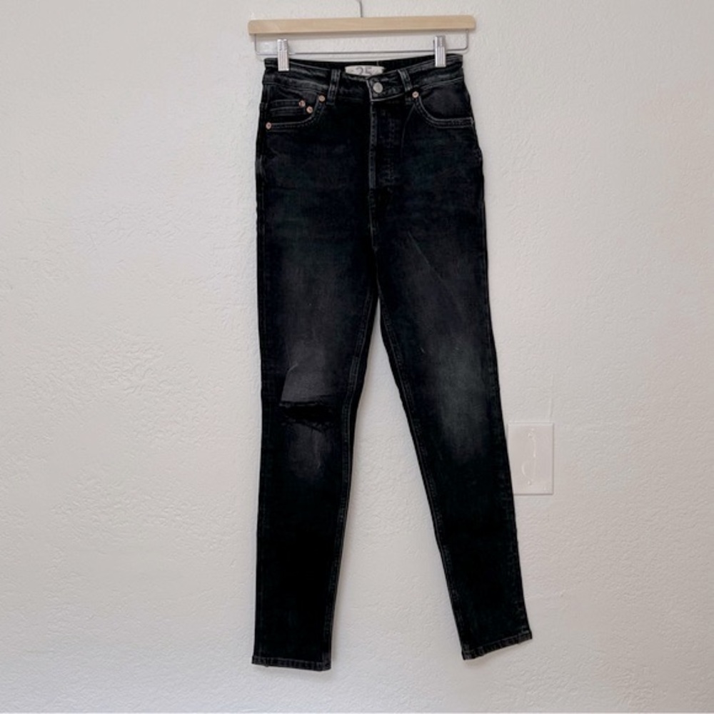 We The Free Black Wash Distressed Skinny‎ Jeans, Size 25